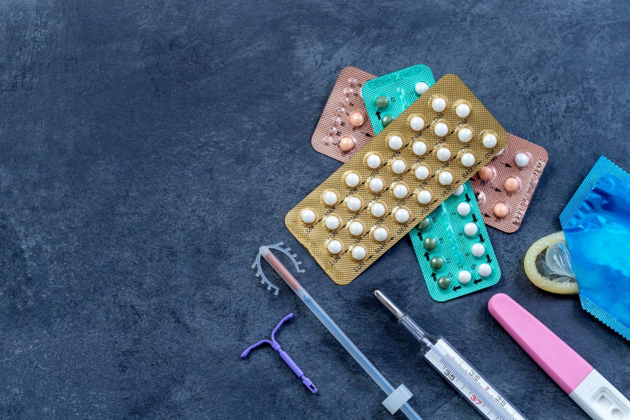 Anticonceptivos hormonales y migraña: ¿pueden mejorarla o empeorarla?